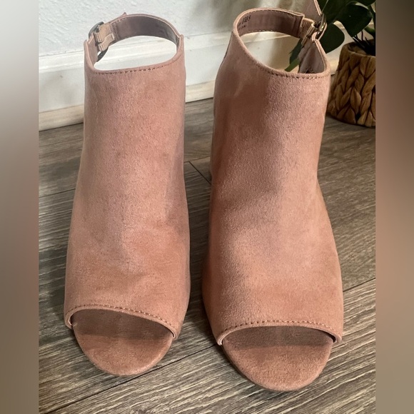 Chinese laundry pink suede-like chunky peep toe sandals size 8 - Picture 6 of 11